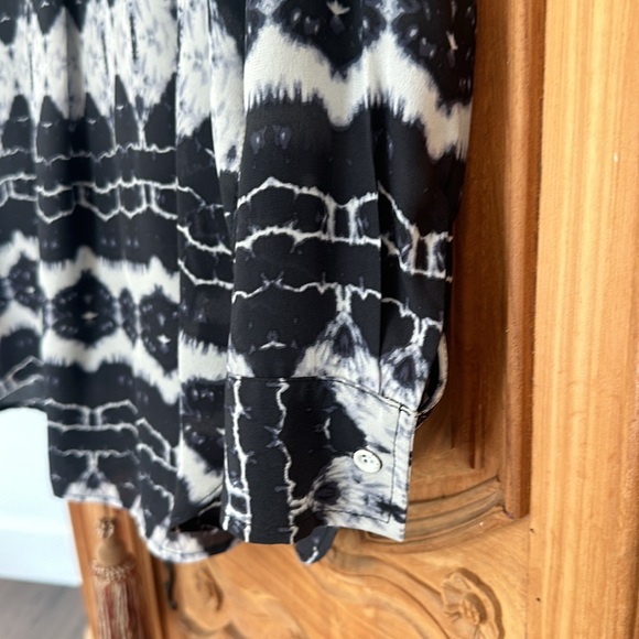 Fifteen Twenty Black and white silk blend blouse size L. - Picture 3 of 5